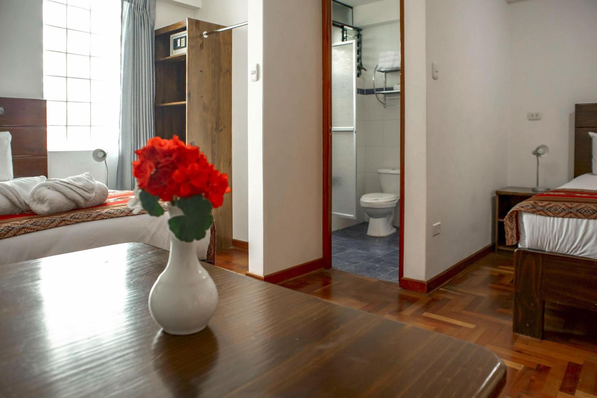 Hotel Del Prado Hometown