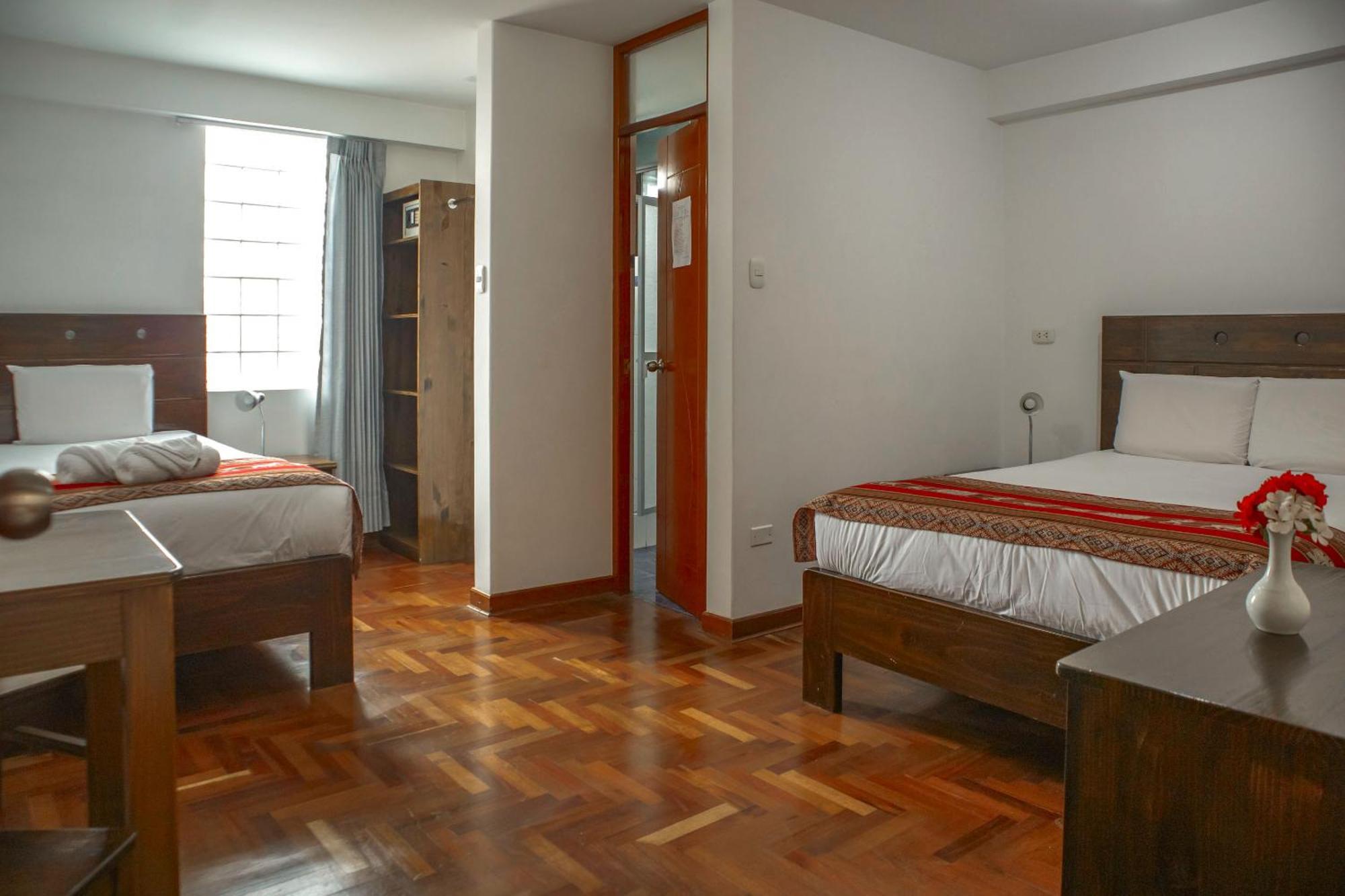 Del Prado Hometown Hotel